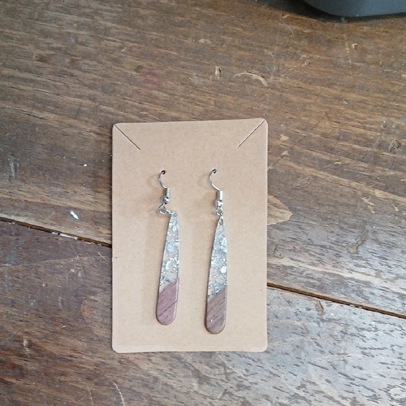 Elegant Silver and Brown Dangle Earrings - Picture 2 of 2